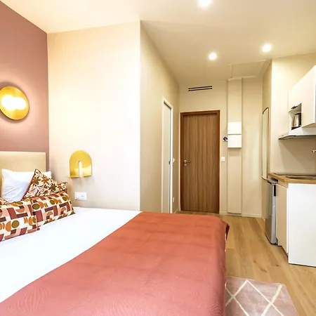 Cozy And Well Arranged - Pereire 巴黎
