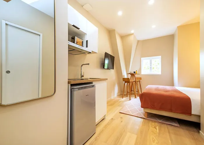 Cozy And Well Arranged - Pereire * 巴黎